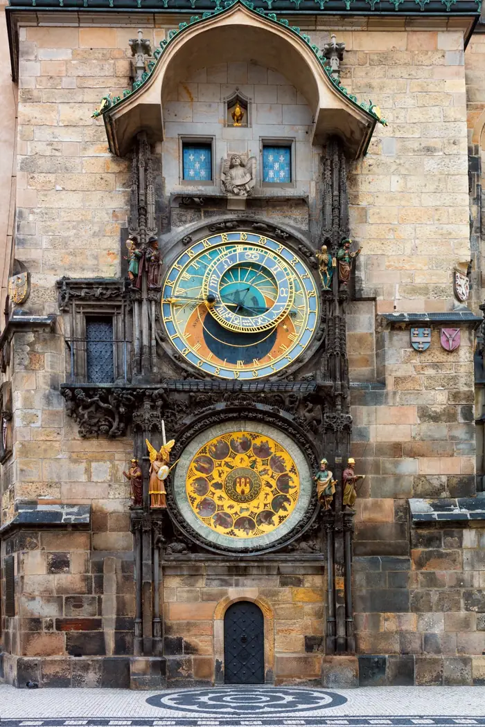 Pražský orloj na Staroměstském náměstí v Praze